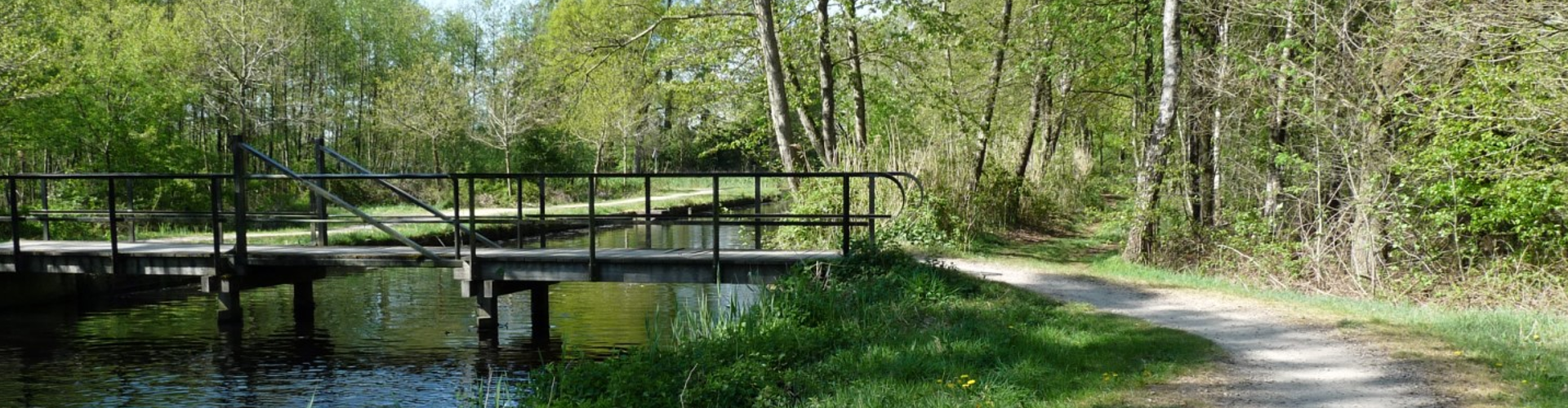 Fietsbruggetje jaagpad